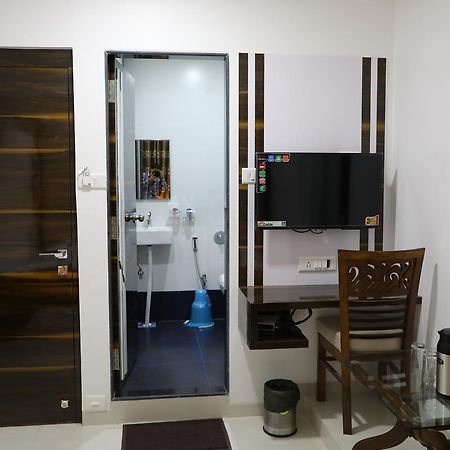 Hotel Fantacee Navi Mumbai Exterior photo